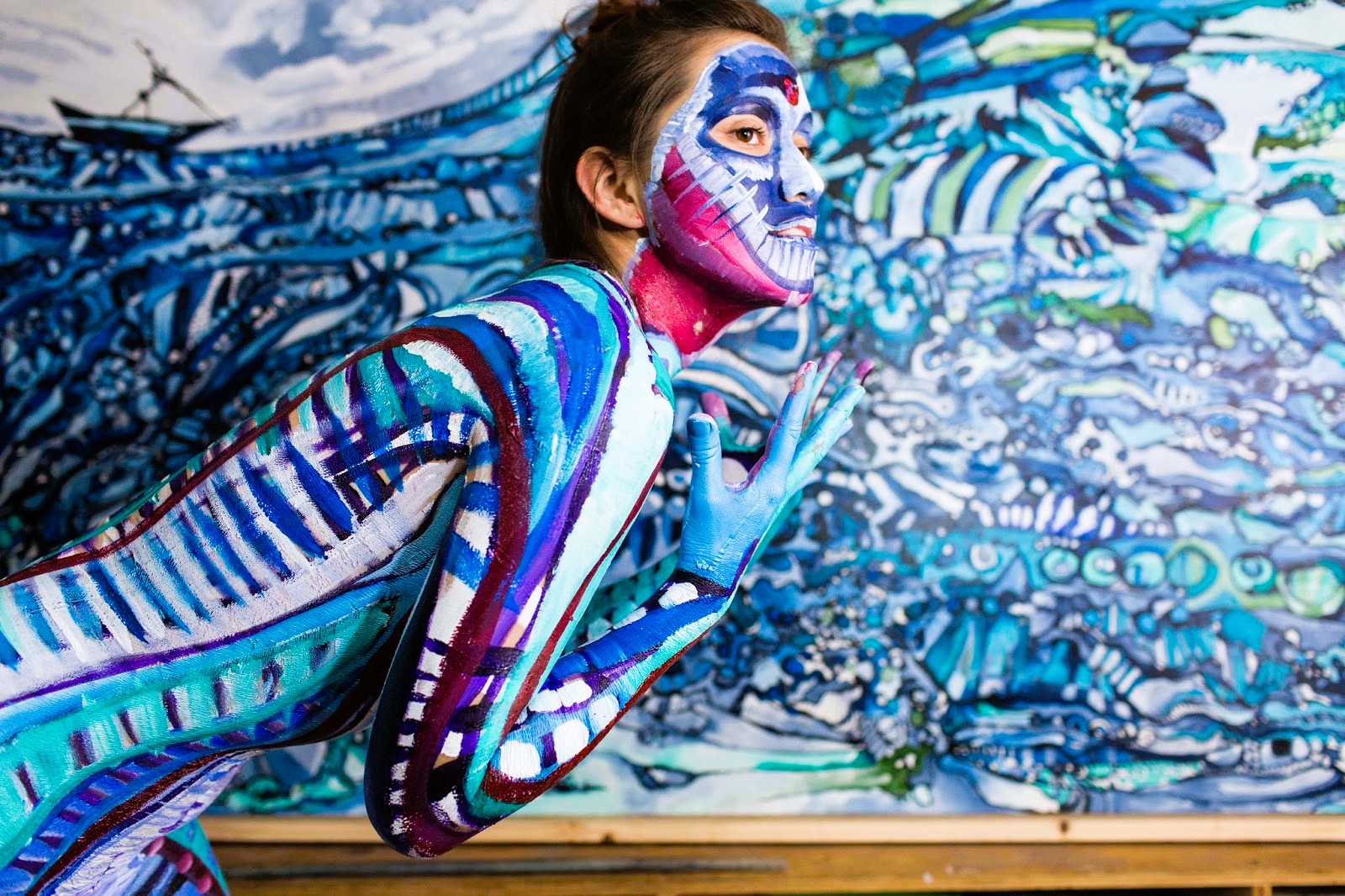 CUERPOS PINTADOS - MUJER AZUL 